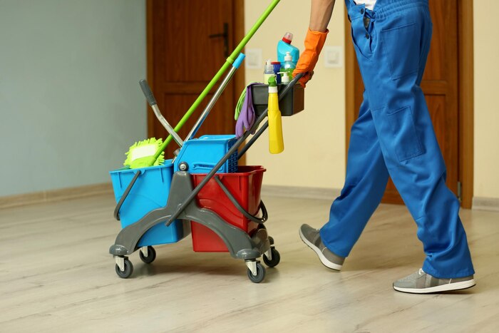 end of tenancy cleaning professional equipment